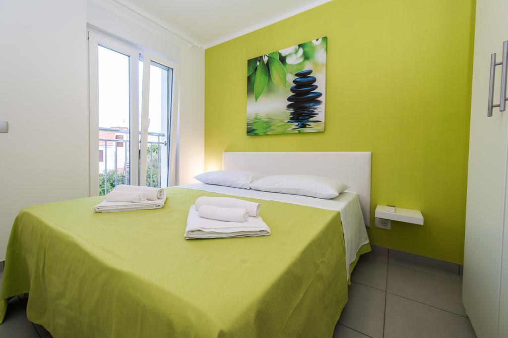 Blue Sky Apartments Rogoznica  Exterior photo